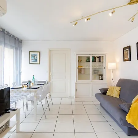 Magnolia Yourhosthelper 생트막시메