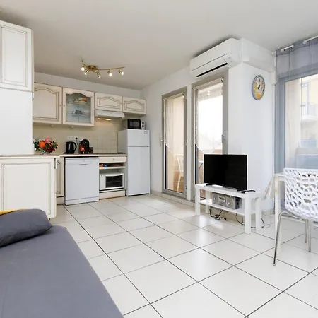 Magnolia Yourhosthelper * 생트막시메