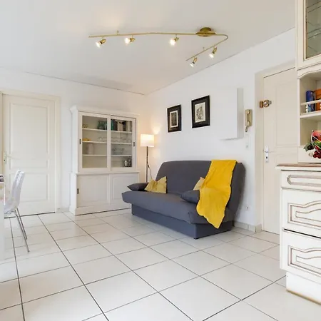 Magnolia Yourhosthelper *