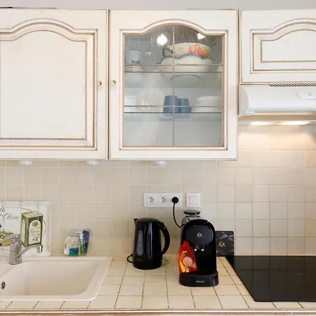 Magnolia Yourhosthelper *