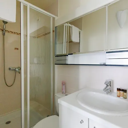 Magnolia Yourhosthelper 생트막시메